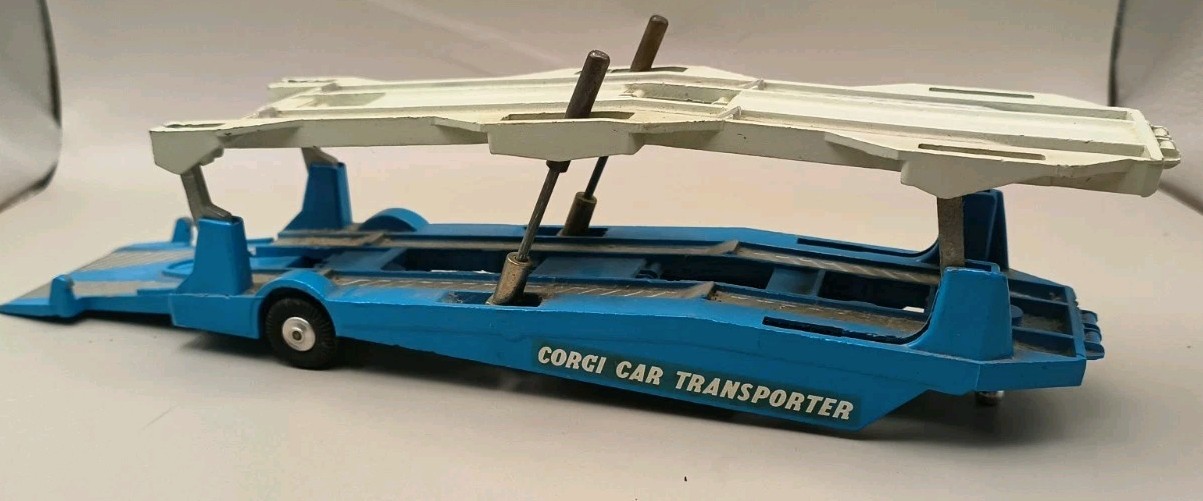 Corgi 1101, Carrimore car Transporter - Free Price Guide & Review