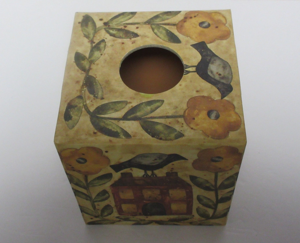 Birdhouse&Bird Primitives Tissue Box Cover Red Green Yellow Lightweight