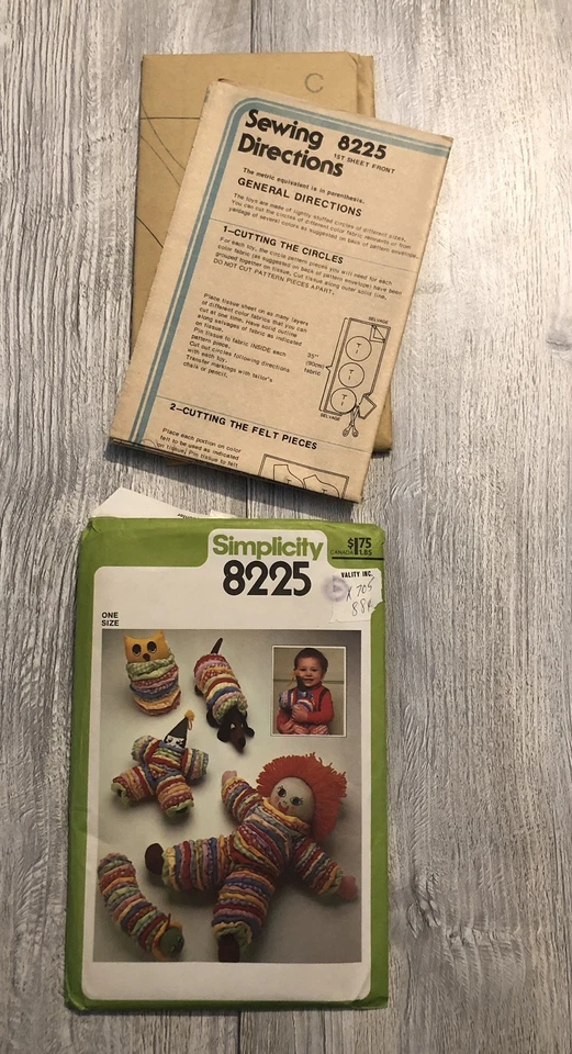 Patrón de costura artesanal y pasatiempo de colección años 70 simplicidad #8225 juguetes muñeca perro payaso Foto 2 de 4