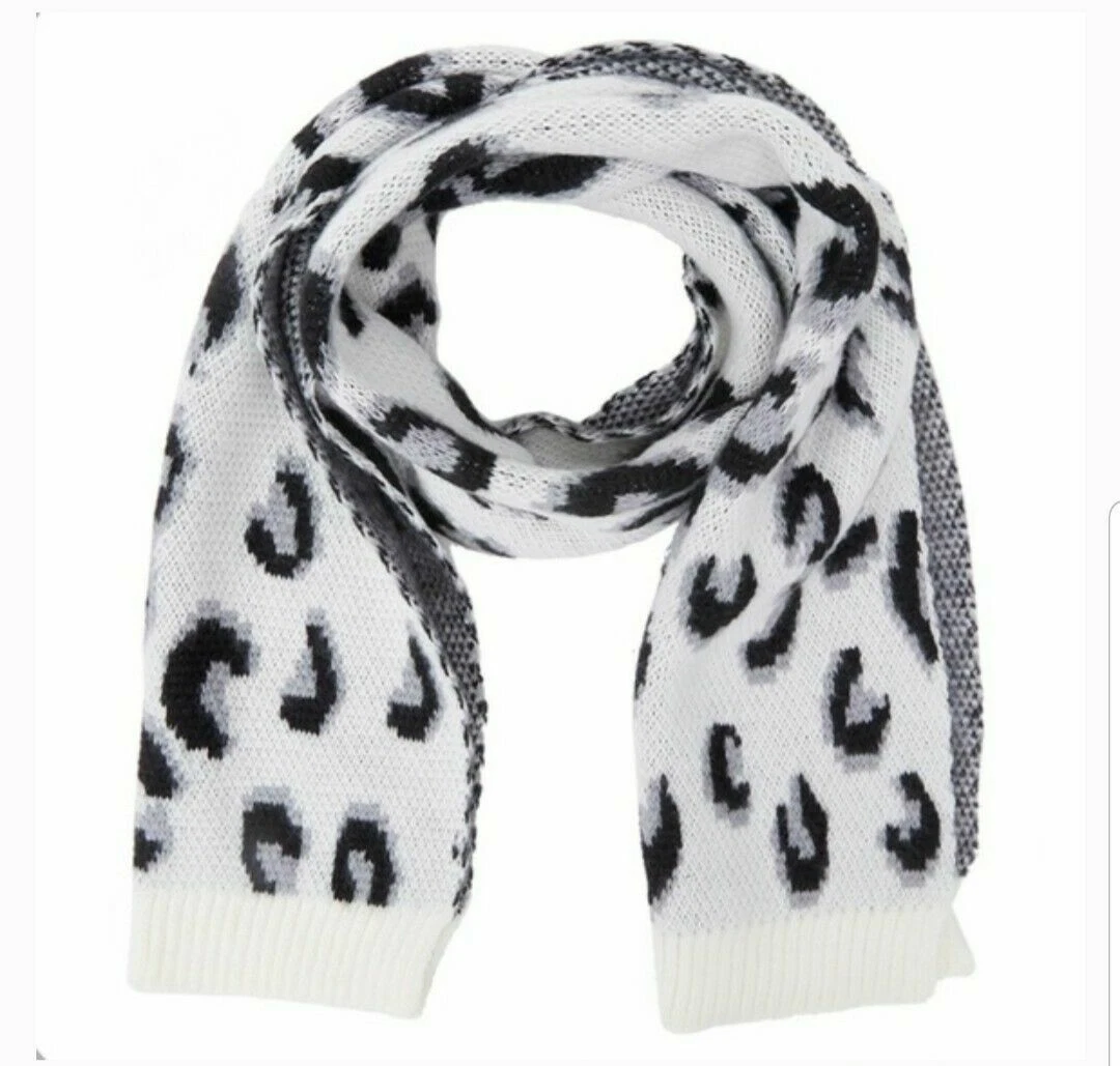 Cashmere Blend Leopard Print Scarf