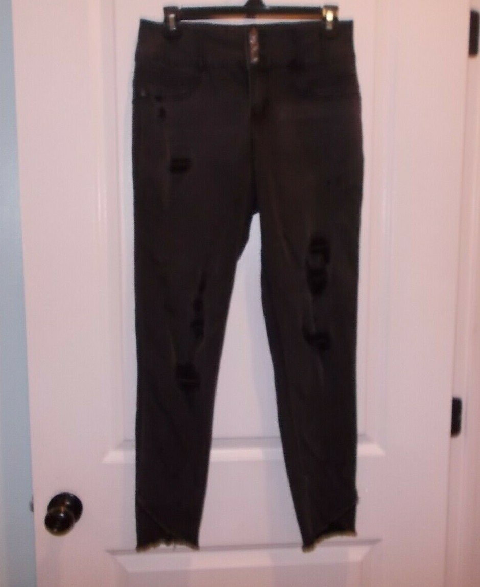 No Boundaries Juniors Size 11 Black High Rise Distres… Gem