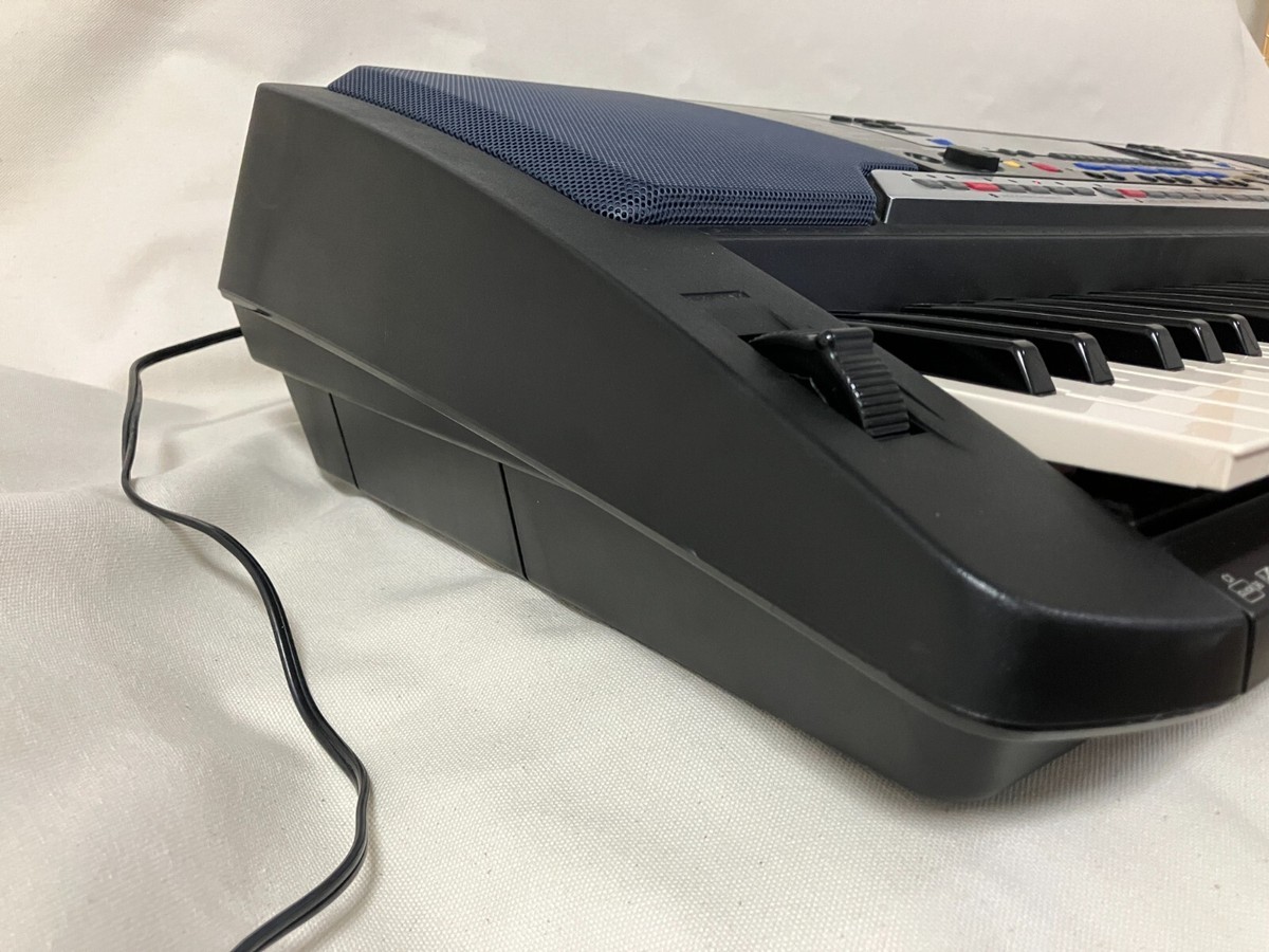 YAMAHA PortaTone PSR-540 Arranger Keyboard 61-key w/ power