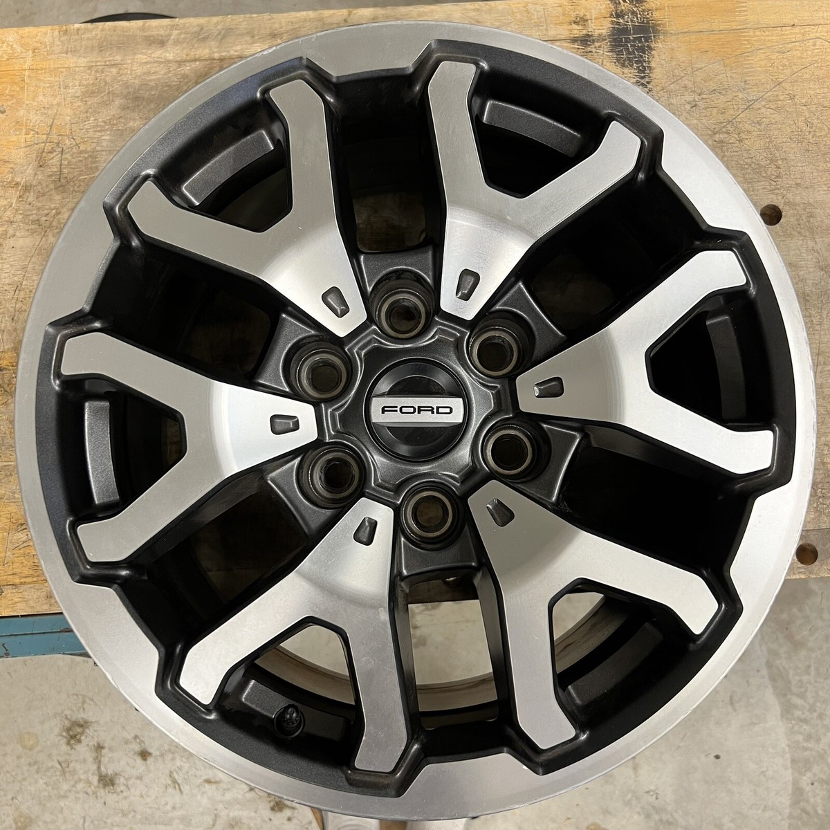 17 INCH WHEEL RIM FORD RAPTOR 2022-2024 OEM CHARCOAL MACHINED