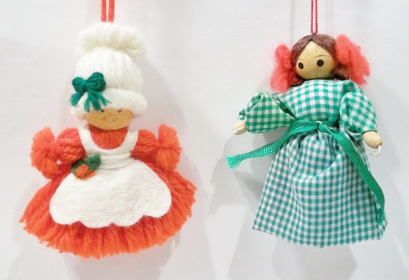 Kitsch Handmade Girl Lady Doll Mrs Claus Grandma Yarn Cloth Wood Felt Ornaments