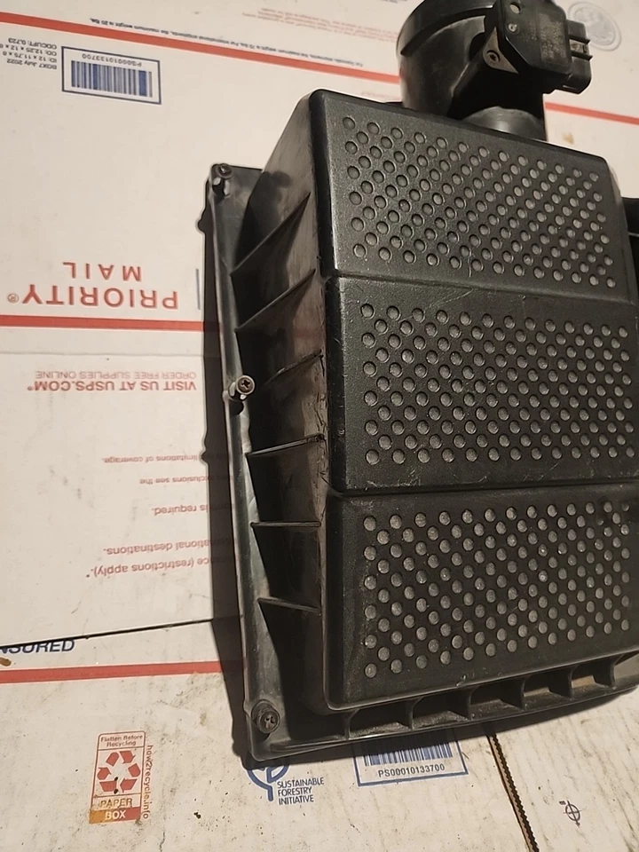 Limpador de filtro de ar Land Rover LR3 carcaça superior 4.4L V8 8 cilindros compatível com 2005-2009 - Imagem 3 de 4