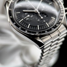Omega Speedmaster Moonwatch 42mm 310.30.42.50.01.001 - Box & Papers 12