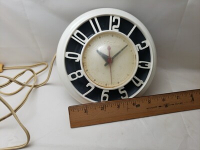 Vintage 1950's General Electric Telechron 2H45 Kitchen Wall Clock