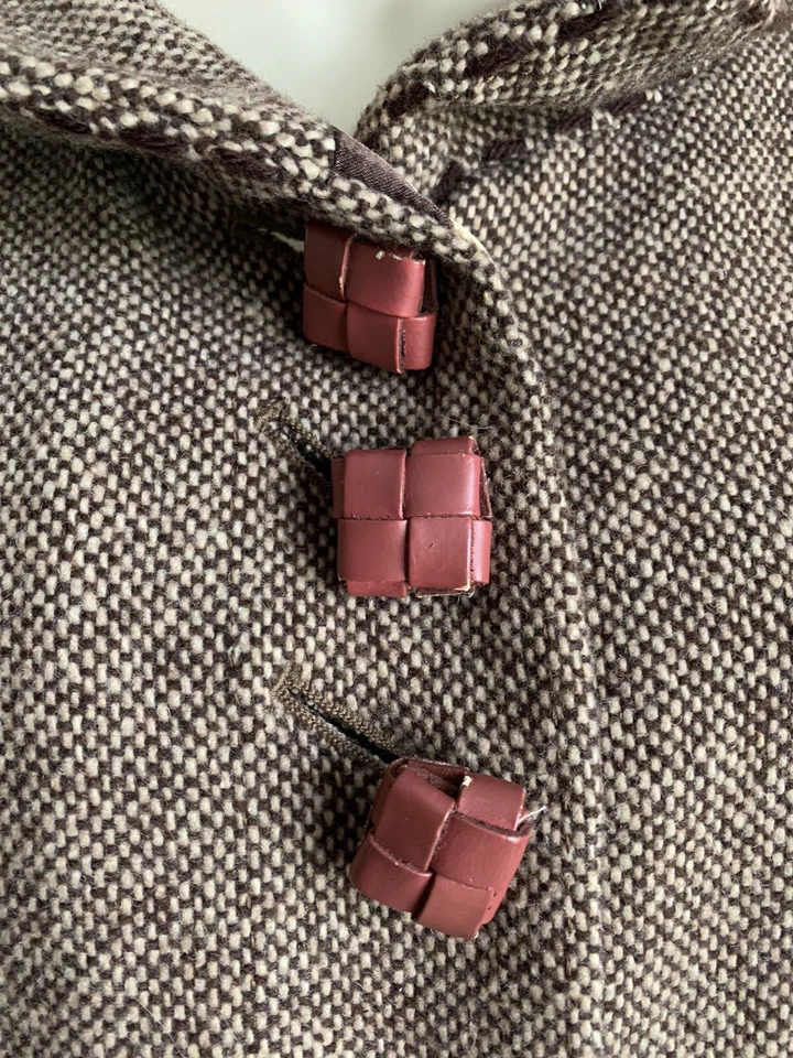 Abrigo de invierno suave Surroungings para mujer grande marrón mezcla de lana tweed botón cuadrado Foto 3 de 4