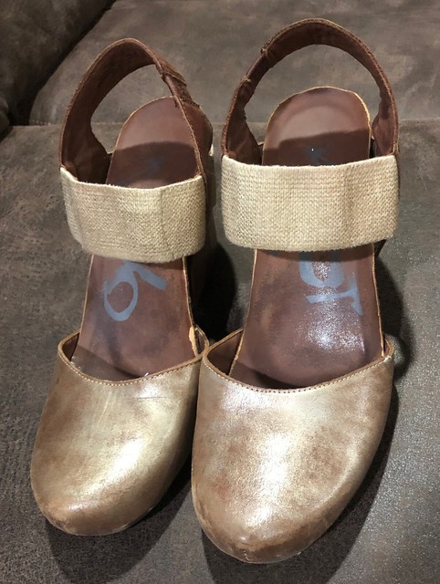 OTBT Traveler Grey Leather Studded Mary Jane slingback Low Wedges Size 8.5 | eBay