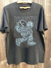 Rare Yeezy Kanye West Astronaut Globe Tour Charcoal T shirt S-5XL Remake NH14309
