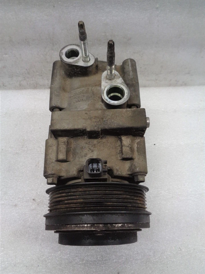 Ford E-450 Super Duty 2008-2016 compresor de aire acondicionado con opción de aire acondicionado trasero OEM AK2207183 Foto 3 de 4