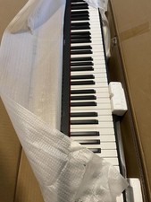 Yamaha P-225B 88-Key Portable Digital Piano Black