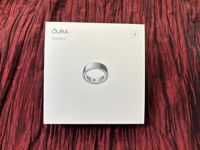 Oura Ring Gen 4 Silver Size 9 Sealed Brand New In-Box -RING, CHARGE CABLE & BASE