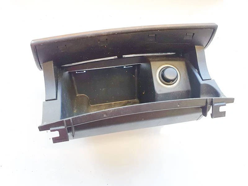 a2118101330 Cenicero Mercedes-Benz Clase E de1945347-10 Foto 3 de 3