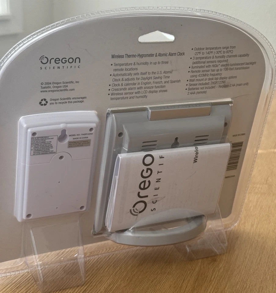 Oregon Wireless THGR122NX Thermo-Hygrometer Atomic Alarm Clock RMR612HGA - Image 2 of 4