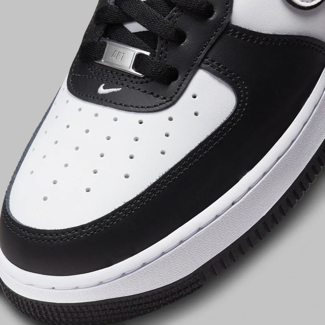 Nike Air Force 1 '07 Black White Panda New DV0788-001 Mens Nike Air Force 1 '07 Black White Panda New DV0788-001 Mens