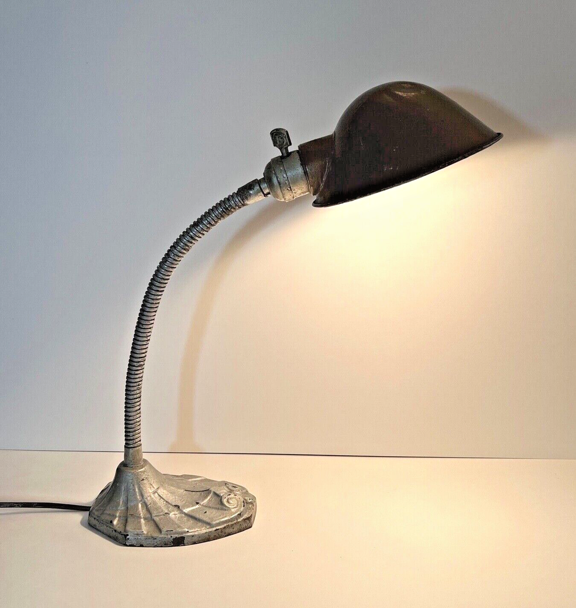 Art Deco FARIES MFG Industrial Gooseneck LAMP Cast Iron Base