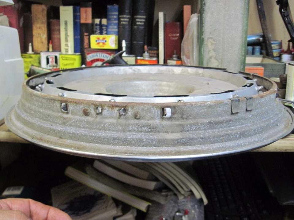 DELTA 88 98 OLDSMOBILE CABLE RADIOS TAPACUBOS RUEDA CUBIERTA 1977 1979 OEM 14" VINTAGE Foto 4 de 4