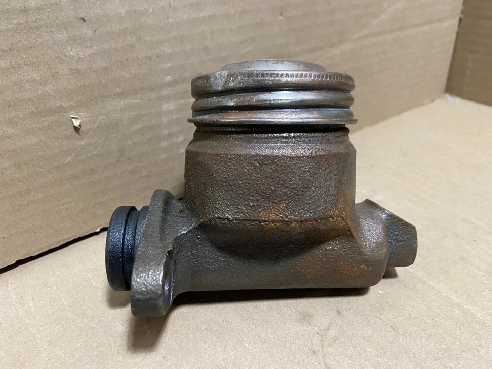 Wagner Lockheed Master Cylinder -- Compatível com ALGUNS 1963 1964 Studebaker Champ Pickup - Imagem 2 de 4
