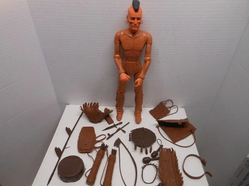 Vintage Fighting Eagle Best Of The West Lot Figure +Accessories.