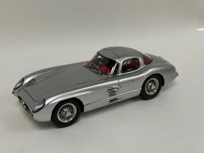 CMC 1/18 Scale Model M076 Mercedes-Benz 300 SLR Coupe 1955 / Red Interior