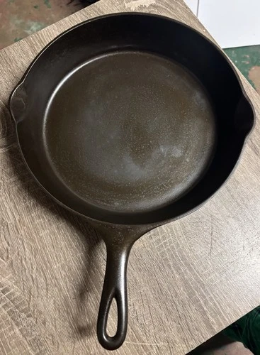 Rare Wagner Ware #9B Cast Iron Skillet Heat Ring Flat Cleaned And Seasoned 11”