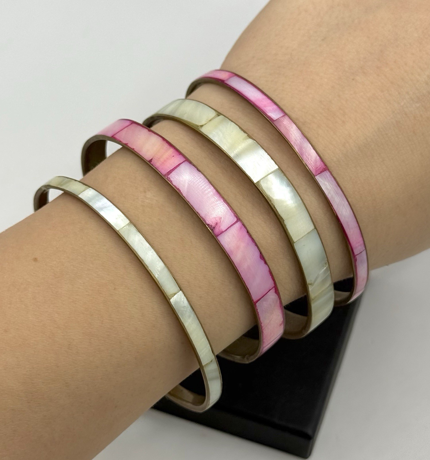 4x Perlmutt Armreif Set rosa & creme schimmernd elegant