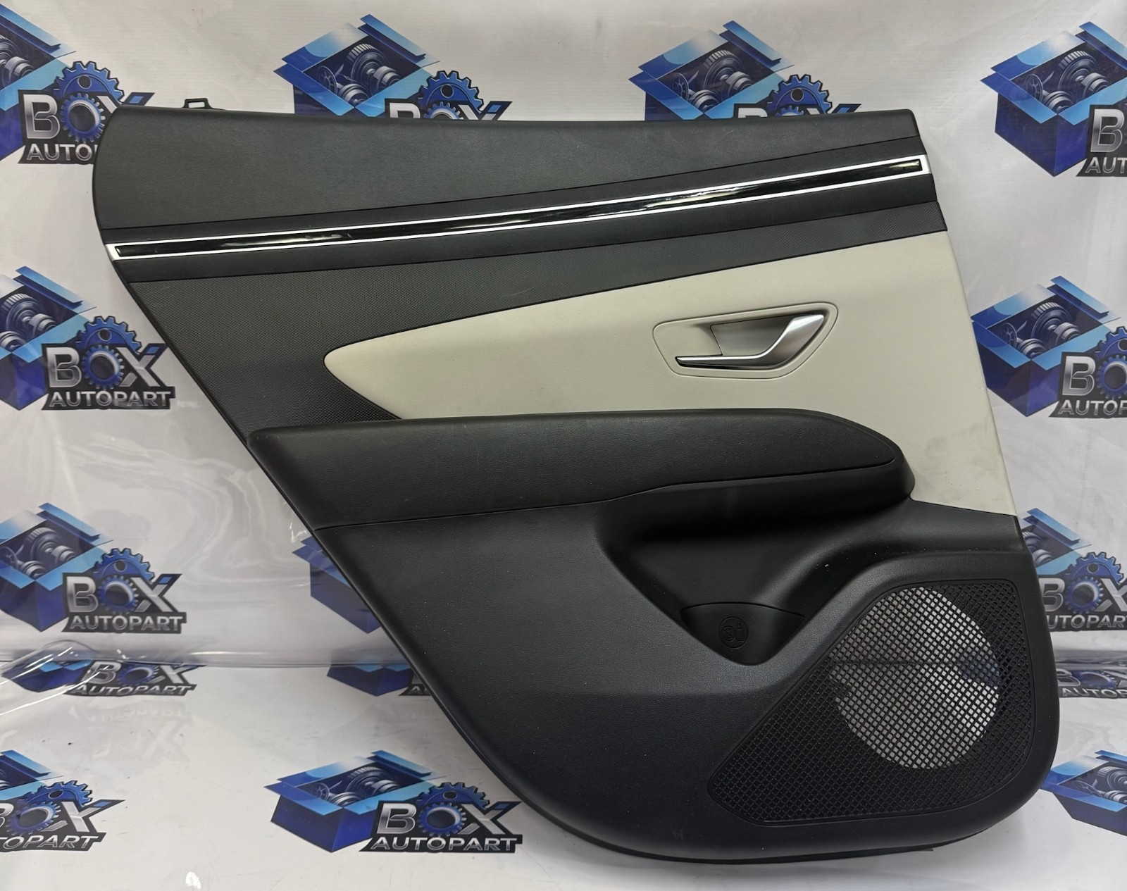 2022-2024 HYUNDAI TUCSON REAR LEFT SIDE INTERIOR DOOR PANEL TRIM COVER OEM