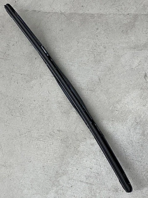 Limpiaparabrisas delantero derecho Chrysler Pacifica 2017-20 OEM# 68316740AA Foto 2 de 4