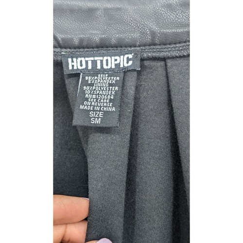 Hot Topic Pleated Black Faux Leather Grunge Skater Mini O-Ring Goth Skirt Size S - Picture 8 of 11
