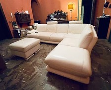 Divano Angolare In Vera Pelle Martellata Colore Bianco Panna Marca Chateau D’Ax.
