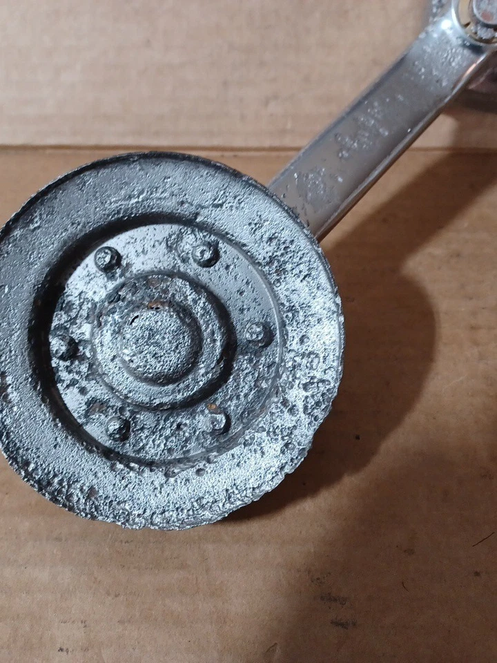 1957 1958 Studebaker Golden Hawk soporte de sobrealimentador y conjunto de brazo de polea loca. Foto 3 de 4