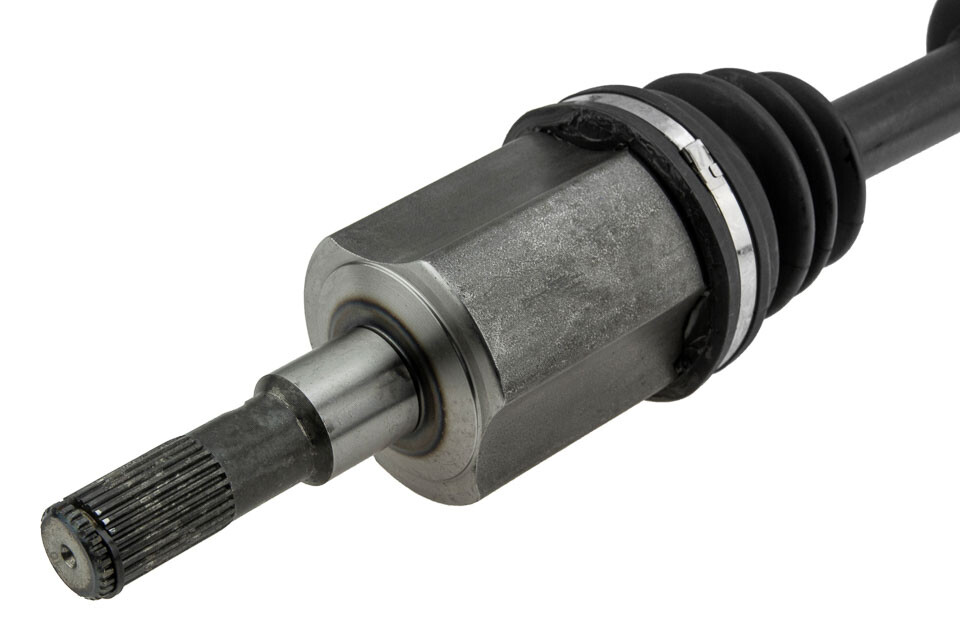 Arbre de transmission Cherokee 3.7 essence pièce R2111779AB gauche