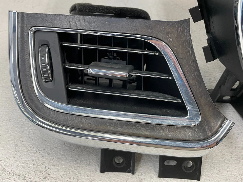 2017-2020 Lincoln Continental Dash Speedometer Cluster Bezel Cover Trim 1589 OEM - Image 2 of 4