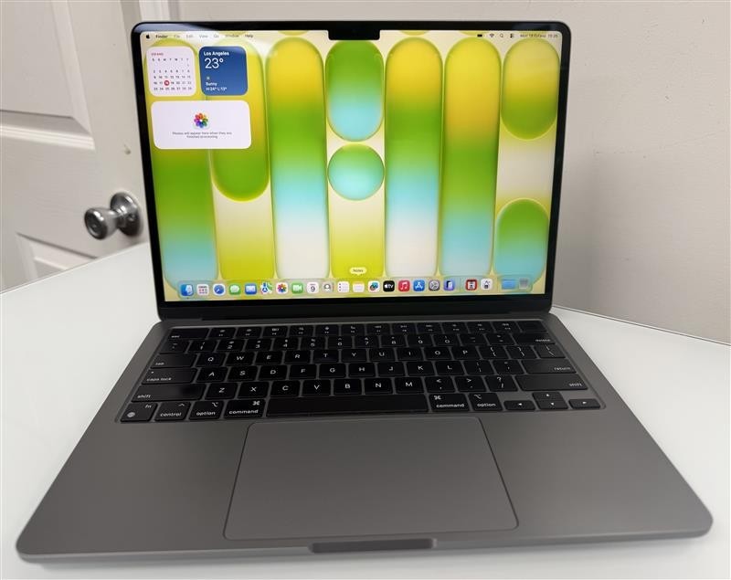 2022 Apple MacBook Air 13.6