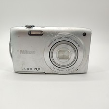 Nikon COOLPIX S3300 16.0 MP Digital Camera Silver - Untested