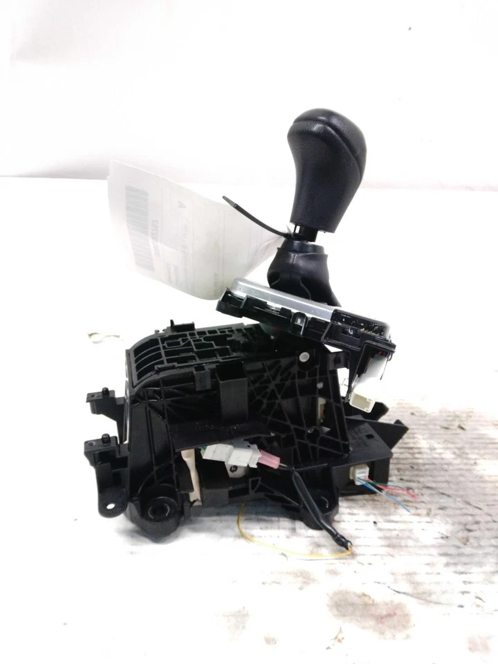 Conjunto de alavanca de câmbio de transmissão automática usado serve: 2016 Toyota Highlander G - Imagem 2 de 4