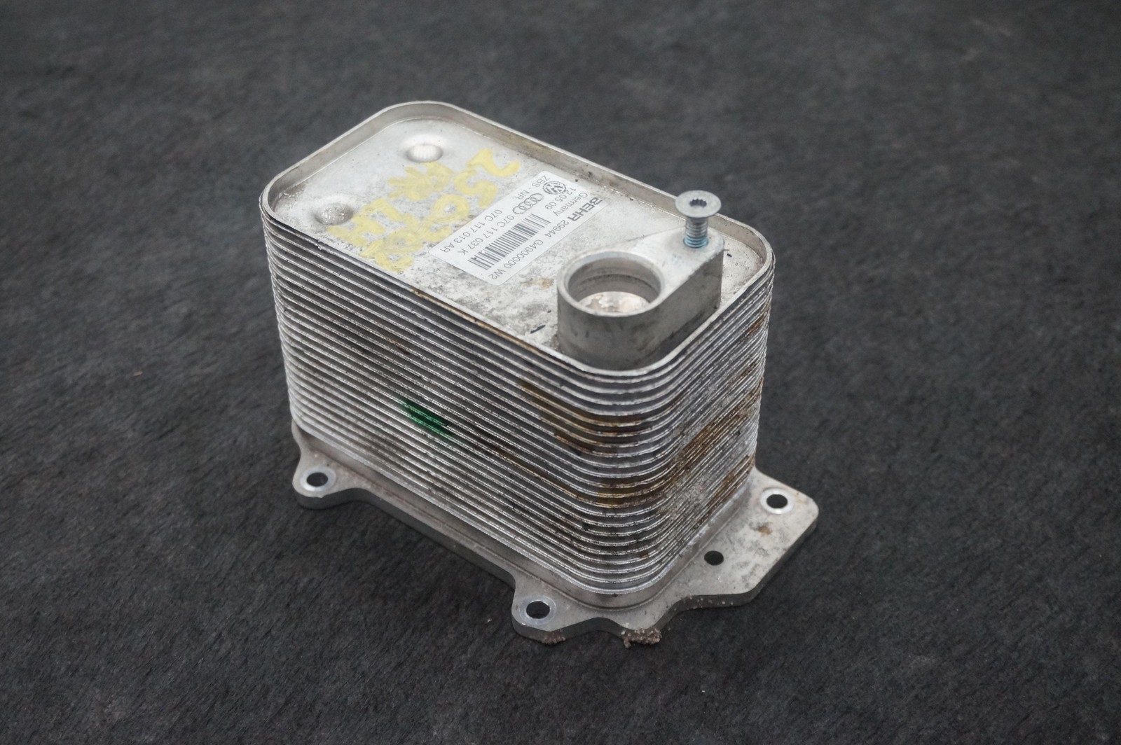 Engine Oil Cooler Heat Exchanger 07C117037 Bentley Continental Flying Spur 2010