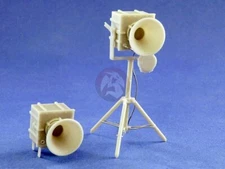 Resicast 1/35 US Loudspeaker WWII PSYWAR (2 systems, Jeep & M3/M5 Stuart) 352435