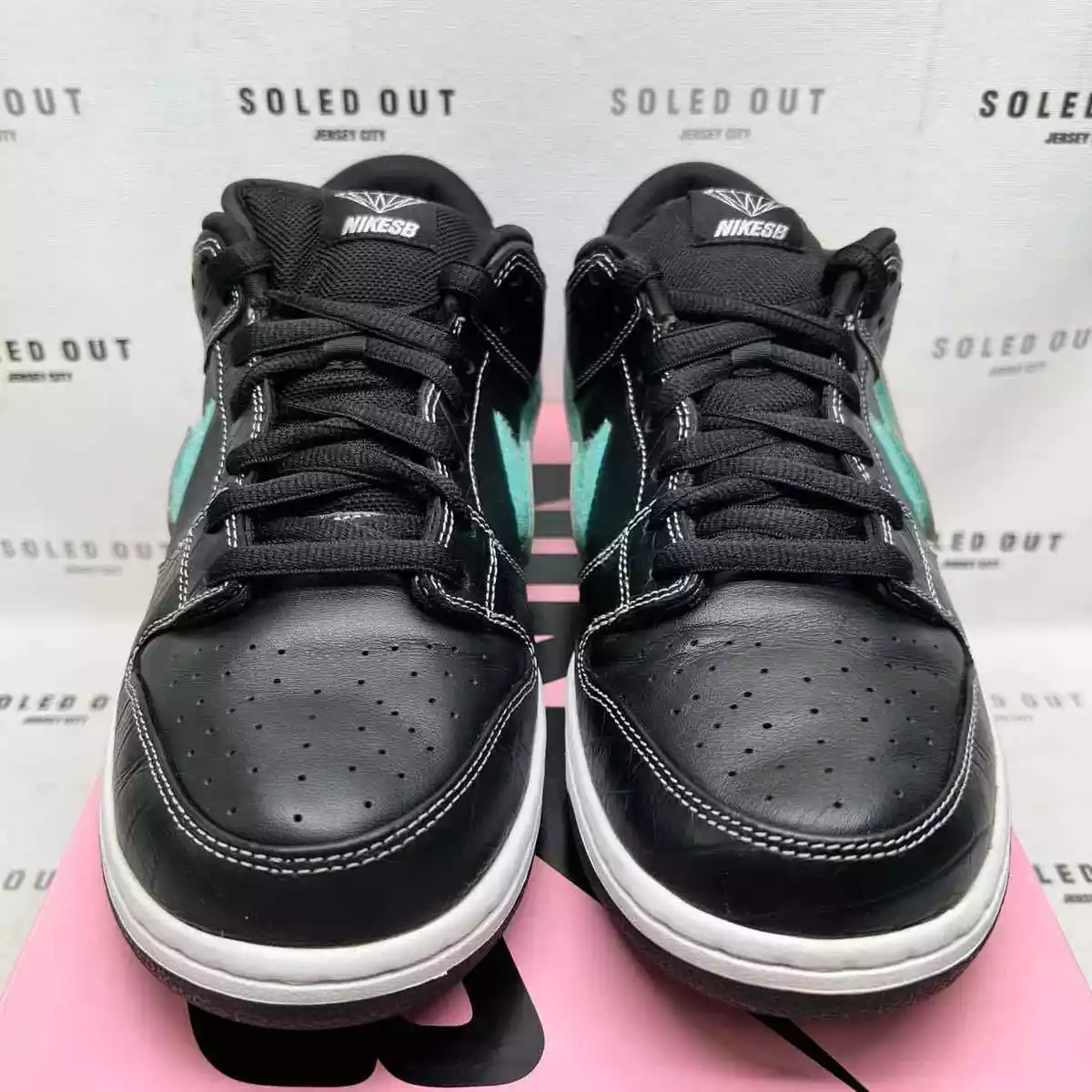 Nike sb dunk hotsell low diamond 2018
