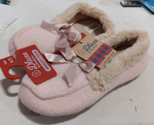Kids Deluxe Memory Foam Slippers Pink - Dearfoams Size 4-5 B-421