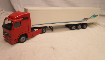 CONRAD VOLVO F12 GLOBETROTTER SEMI TRUCK w/ REEFER TRAILER 1/50
