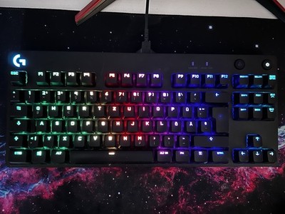 Logitech G PRO TKL mechanische Gaming-Tastatur, GX Blue Clicky Switches PC Gamer