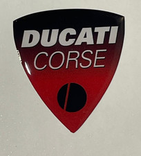 1 ADESIVO RESINATO 3D DUCATI CORSE ROSSO OLD SCUDETTO 147 alfa romeo