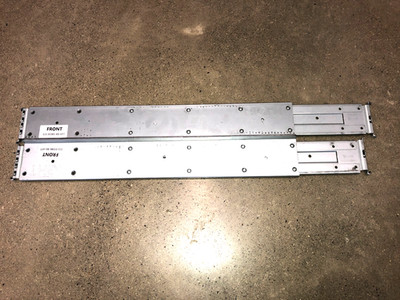 NetApp RACK Rail Kit  U2 ( LEFT :111-03385-B0-HTT ) ( RIGHT : 111-03386-B0-HTT )
