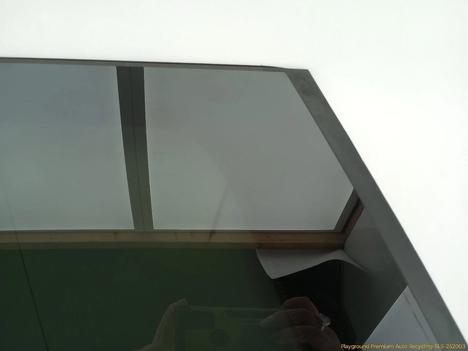 Land Rover LR2 Driver Left Rear Quarter Window Glass With Tint Fits 2008-2015 08 - Image 2 of 4