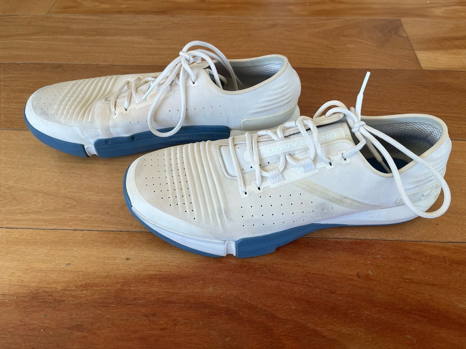 SAOLA Scarpe da corsa Under Armour uomo Tribase Reign bianche sneakers taglia 13 *EUC*