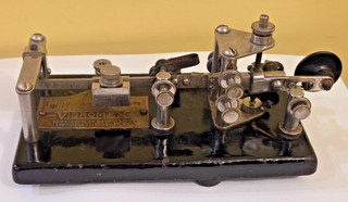 Antica chiave telegrafica VIBROPLEX BUG 1928 con base in ferro