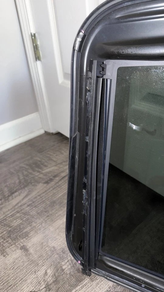 2004 – 2015 Lexus RX330 RX350 RX400h RX450h Sunroof Glass Panel OEM - Image 4 of 4