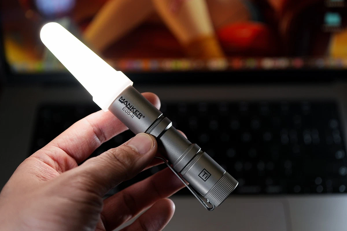 Linterna LED Manker E05 II TI Pocket AA 14500 1300 lúmenes